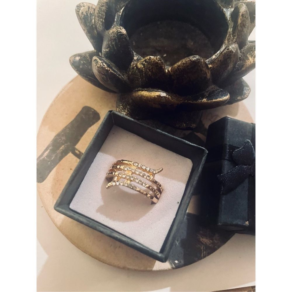 Pretty white sapphire WAVE GOLD BOHO RING